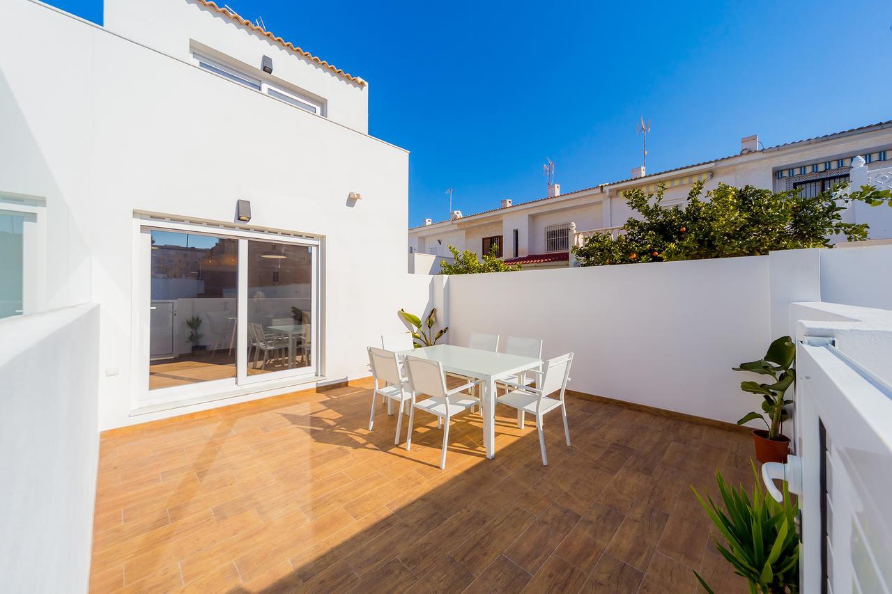Apartamentos El Abuelo Torrevieja Exterior photo